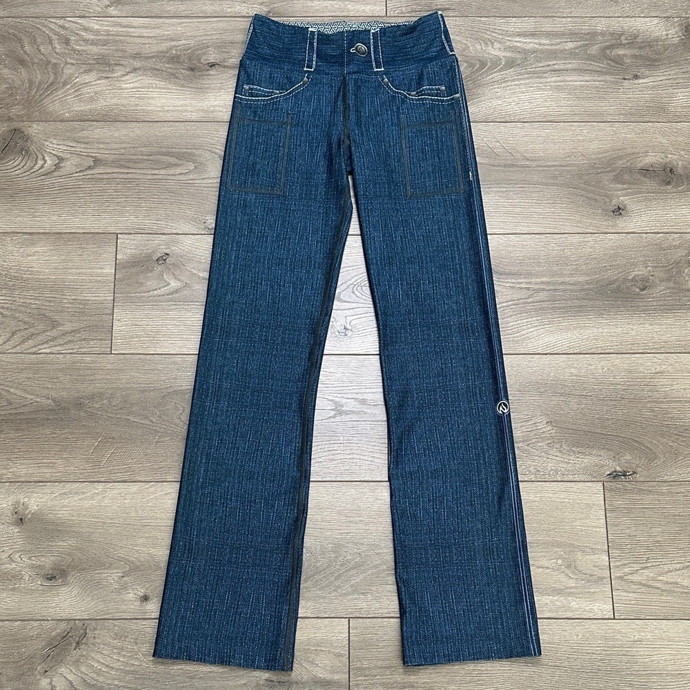 INKnBURN Blue Denim Performance Boot Cut Pants Yoga Travel Casual Size 2